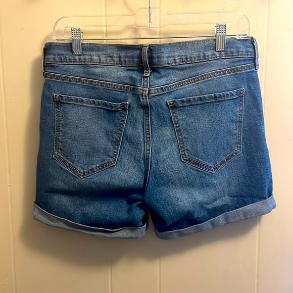 Old Navy Shorts 2 pack - Picture 3 of 7